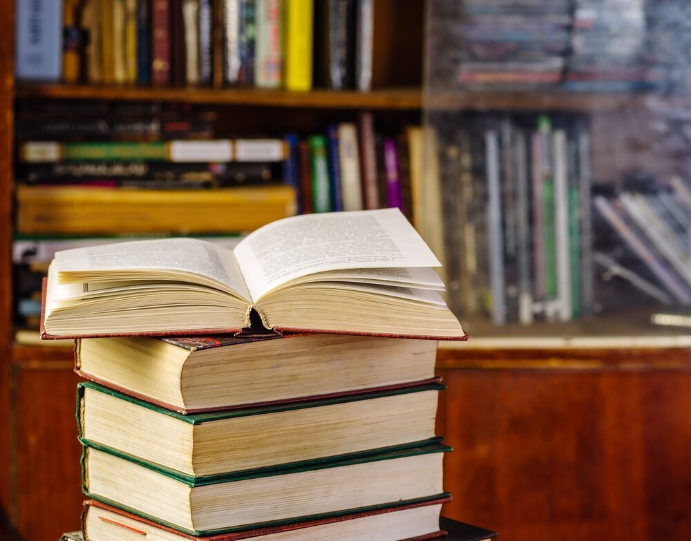 wolska-finalistka-konkursu-literackiego-scek-----t-auto-6169